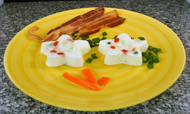 Bacon_Pepper_Green_Onion_Star_shaped_Breakfast_eggs