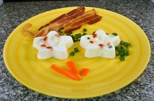 Bacon_Pepper_Green_Onion_Star_shaped_Breakfast_eggs