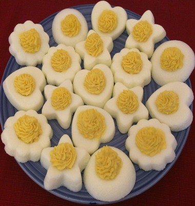 Classic_deviled_eggs_round_star_heart_and circular_shaped
